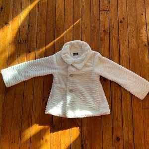 Vintage girls Patagonia  jacket White Faux Fur Jacket size XL girls 14